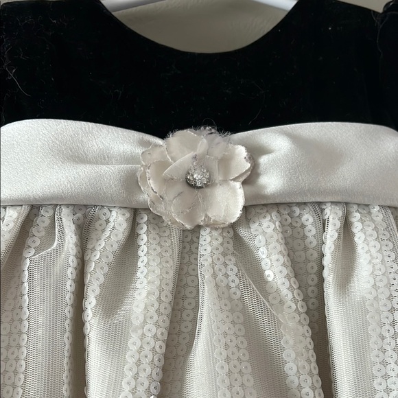 Vintage Elegant Black and White Kids Dress - Picture 2 of 4
